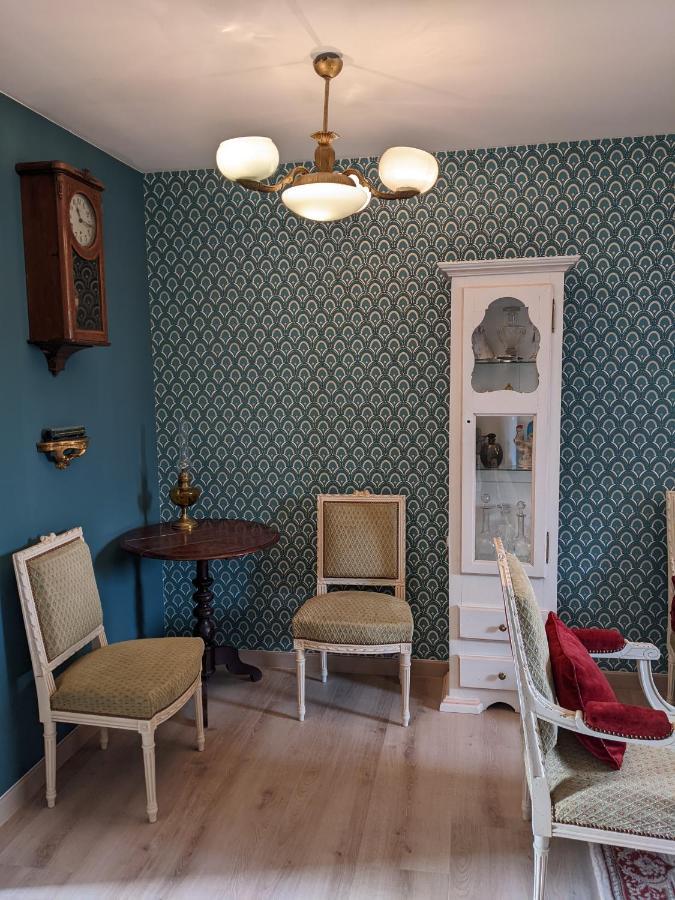 Suite Orient Express Dans L'Auberge Des Trains Mythiques Laniscat Exterior photo